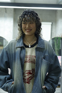 レディース　海外風パーマ