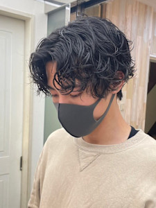 メンズスパイラルパーマ爽やか前下がりセンター - ROW 横浜【ロウ】掲載