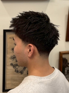 テーパーフェード　アップバング