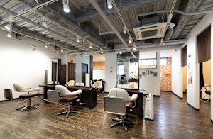 True Trust un 下石田店(トゥルートラスト　アン　シモイシダテン)