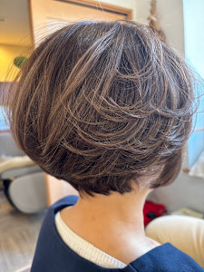 ショートボブ
