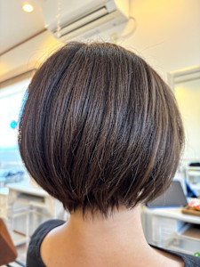 ショートボブ