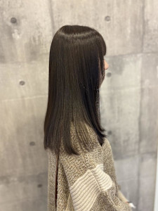 透明感オリーブグレージュ《ARCH Mayu》