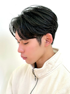 センターパートニュアンスパーマ