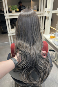 髪質改善　透明感カラー　グレージュ