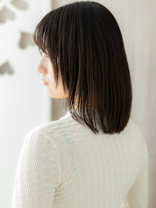 ハッシュカットウェットヘアシャギーボブレイヤー30代40代