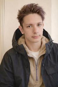 Yona Saint×スタイル