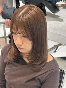 マロンベージュ