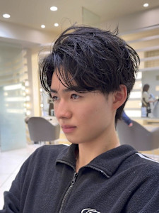 ラウンドマッシュ/シャドウパーマ/コンマバングセンターパート