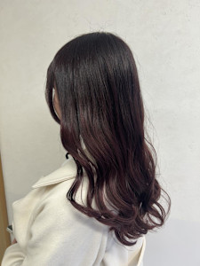 ツヤと可愛さのある大人ボルドー！