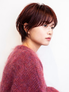 チェリーレッド ショートカット　