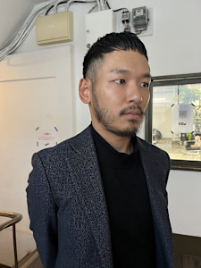 クロップドカット　　　[本町/心斎橋/堺筋本町]