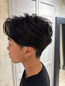 刈り上げワンカールセンターパート