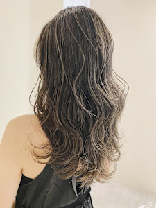 レイヤーロング×ブルーアッシュグレー×極細ハイライト