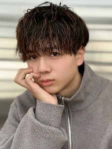 Men’s salon Zina 天神×スタイル