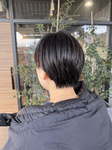 黒髪ショートスタイル
