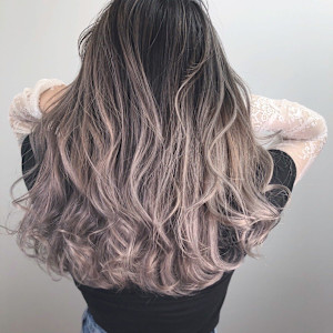 バレイヤージュハイライトグラデーション・ピンクベージュカラー