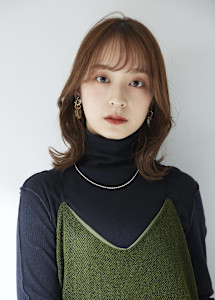 韓国風くびれミディ