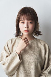 大人ボブの外はね