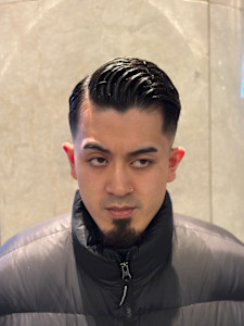 サイドパートスキンフェード