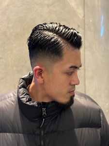 サイドパートスキンフェード