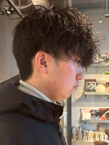 波巻きパーマ ツーブロック ニュアンスパーマ 刈り上げ