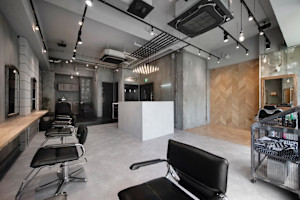 LUXIS THE BACKROOM(ラグシス　ザ　バックルーム)