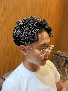 テーパーフェード　外国人風パーマ　ウェーブパーマ日本橋室町