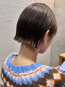 ぱつっとボブ/シルバーグレー