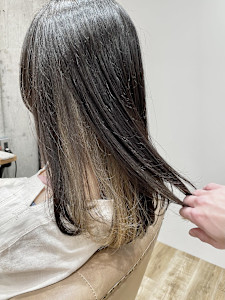 【tot.fam.】インナーカラーxセミロング☆