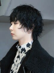 【ヒエダ】ブラックウェイビーショート