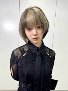 スラッシュカラー　デザインカラー　ケアブリーチカラー　ウルフ