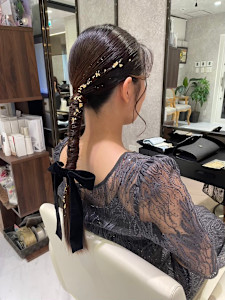 タイトポニーテール