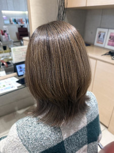 オレンジ味抑えたグレージュウルフ