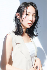 大人ガーリー３０代４０代愛されくびれミディ