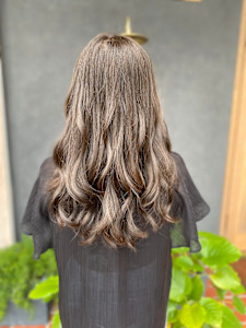 イルミナオリーブカラー