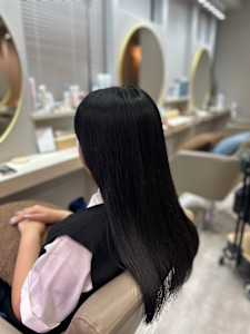 暗髪ツヤツヤ髪質改善ストレート♪