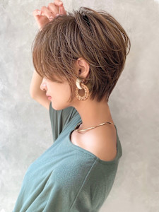 丸顔面長40代50代×絶壁解消大人美人ショートパーマ 安　