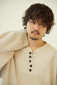 メンズ 波巻きパーマ ツイストスパイラル マッシュウルフ