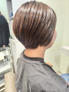 ショートボブ/耳かけショート