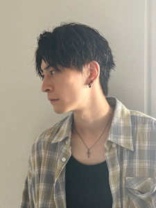 センターパート×ツイストスパイラルパーマ