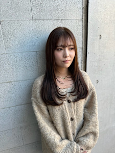 ナチュラルレイヤーロング × 透け前髪