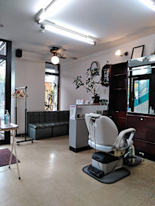 ヘアーサロン ピエロ