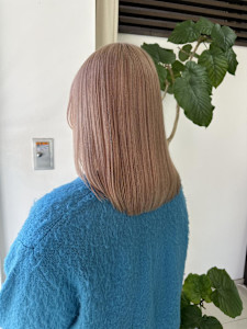 ベージュカラー