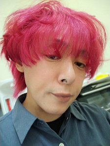 ショッキングピンク