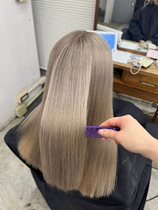 ハイトーンホワイトミルクティーベージュ