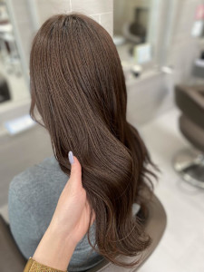 チョコレートベージュ