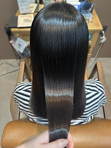 ロング：乾かすだけでまとまるストレート＊２０代・３０代