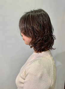 〈新垣拓未〉巻き風パーマ