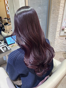 ツヤ感溢れる☆深みカシスピンクカラー